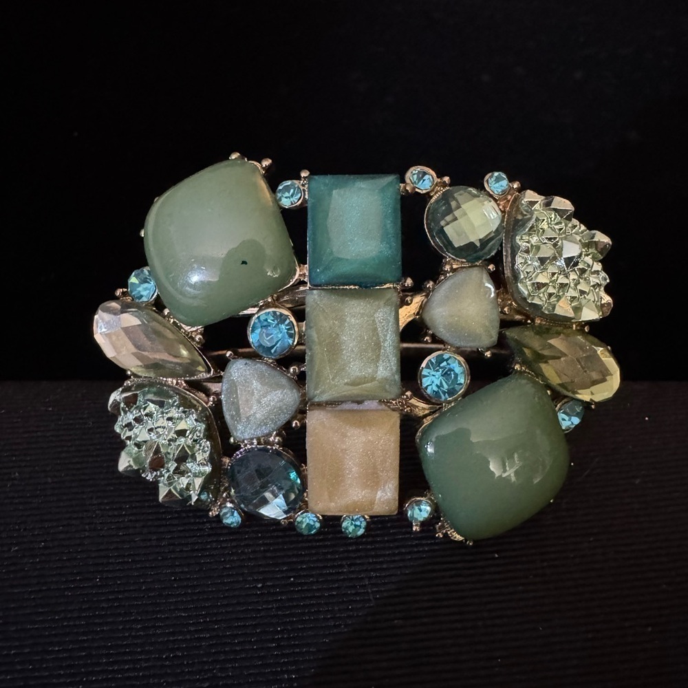 Elegant Green and Blue Gemstone Clamper Bracelet - Picture 2 of 3